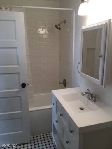 Main picture of 2623 1/2 S La Salle Ave
