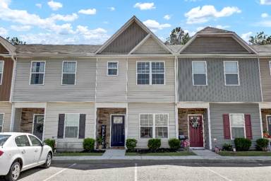 Main picture of 141 Beacon Woods Dr