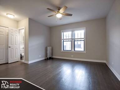 Main picture of 1940-54 W Wilson Ave & 4600-14 N Winchester Ave