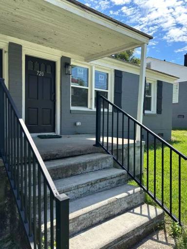 Main picture of 720 Dantzler St