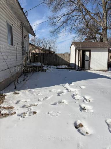 Main picture of 600 W 1st St