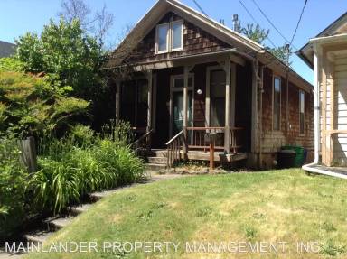 Main picture of 2035 SE Stark St