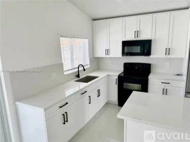 Main picture of 9345 NW 121st Ter