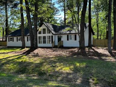 Main picture of 1522 Robin Hood Rd
