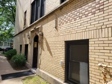 Main picture of 4891 N Hermitage Ave