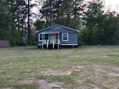 Main picture of 2075 FM 2625 E