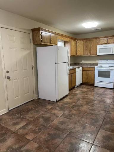 Main picture of 700 N Holman St