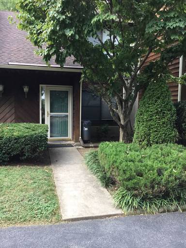 Main picture of 414 Stonegate Ct