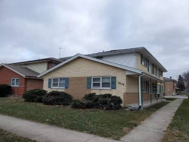 Main picture of 3635 W 120th St