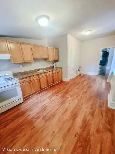 Main picture of 565 N 58th St