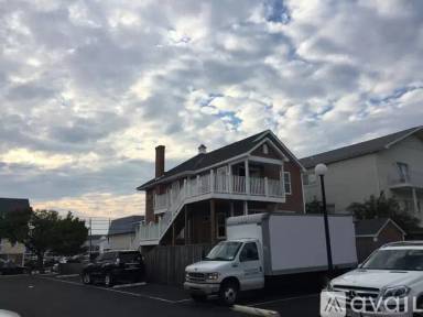 Main picture of 1202 N Baltimore Ave