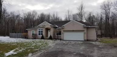 Main picture of 730 Meadowbrook Dr