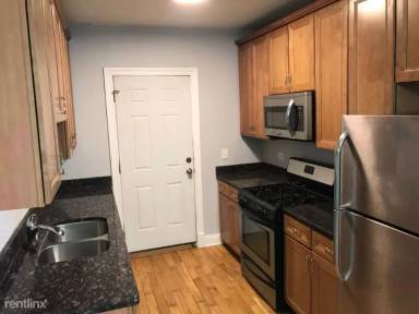 Main picture of 2900 N Kolmar Ave