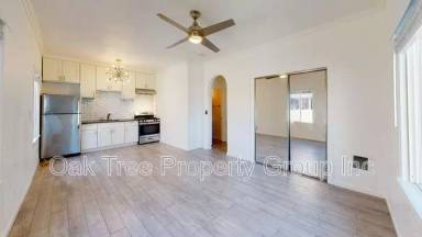 Main picture of 1942 47th Ave