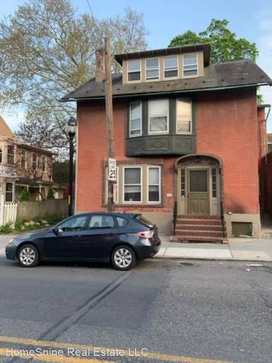 Main picture of 640 W Gordon St