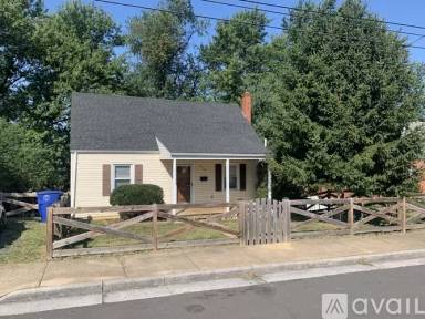 Main picture of 212 Polk Ave