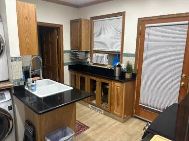 Main picture of 30 W Etruria St