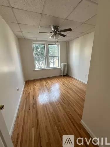 Main picture of 179 W 48th St