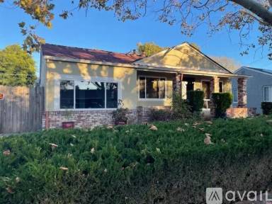 Main picture of 720 Oakwood Ave
