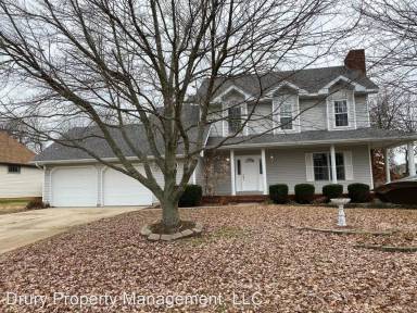 Main picture of 4735 S Mary Ann Ave