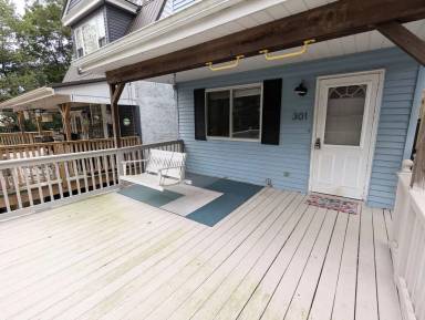 Main picture of 301 Milroy St