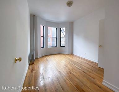 Main picture of 179 Mulberry St