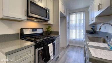 Main picture of 4427 Woodman Ave