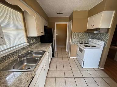 Main picture of 6108 Provost Ave