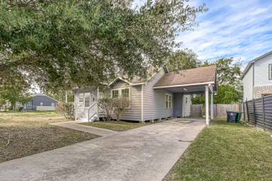 Main picture of 4813 Pederson St