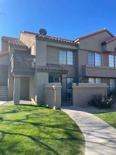 Main picture of Papago Park Village