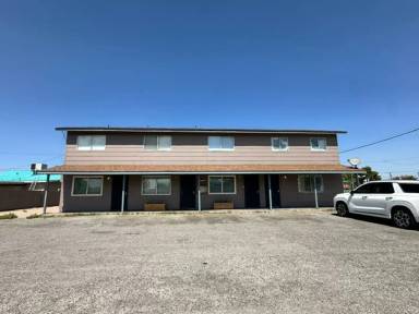 Main picture of 3411 Center Dr