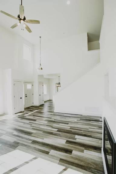 Main picture of 114 Taelor Rd