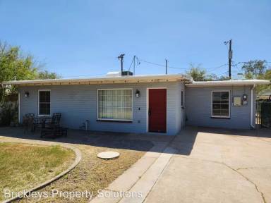 Main picture of 318 S Terry Cir