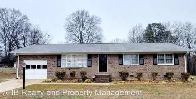 Main picture of 827 Mitchell Ln