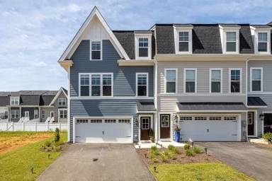 Main picture of 3208 Marion Sq