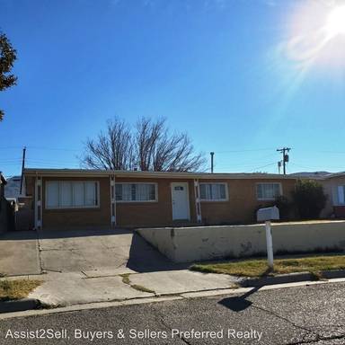 Main picture of 1208 Maple Dr