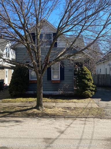 Main picture of 3711 E 52nd St