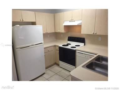 Main picture of 10669 SW 8th St
