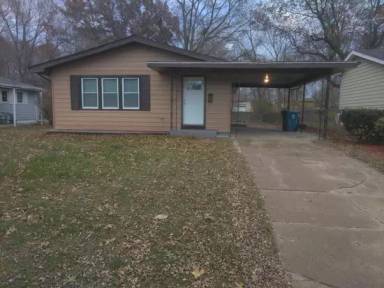 Main picture of 7131 Birch Ave