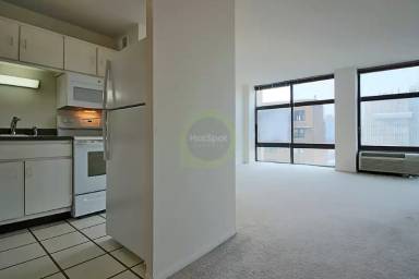 Main picture of 70 E Scott St