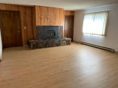 Main picture of 21 Yellowstone St