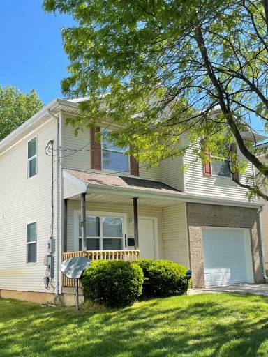 Main picture of 1010 E Main St