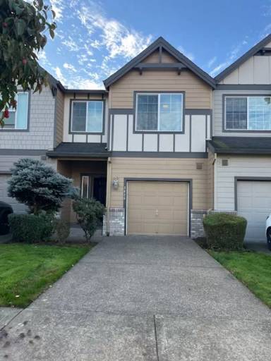 Main picture of 3620 E Oak Grove St