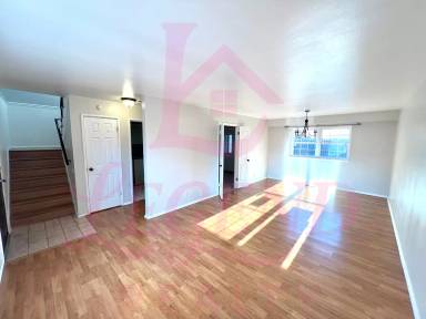 Main picture of 1061 Willow Brook Dr