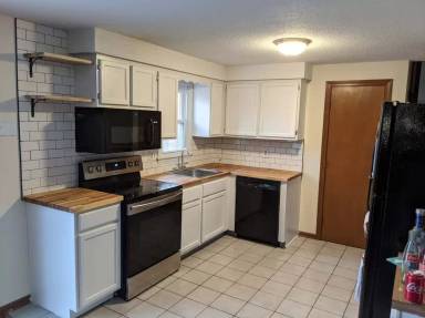 Main picture of 33 Greenes Ridge Rd