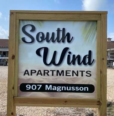 Main picture of 907 Magnusson Ave