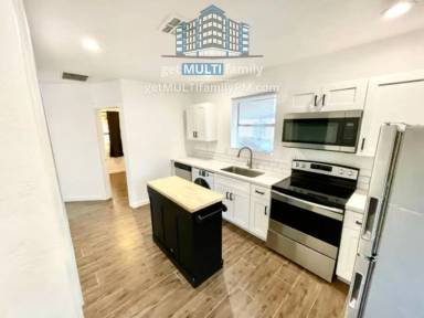 Main picture of 1402 E McKinley St - C