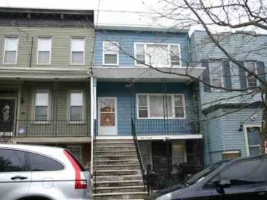 Main picture of 170 Claremont Ave