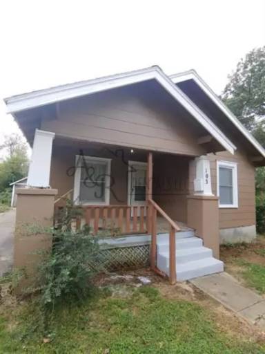 Main picture of 103 W Mead St