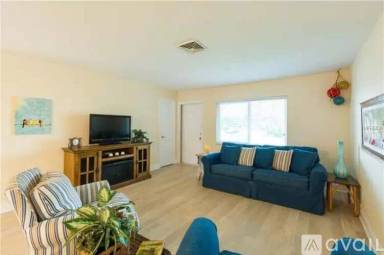 Main picture of 128 175th Ave E